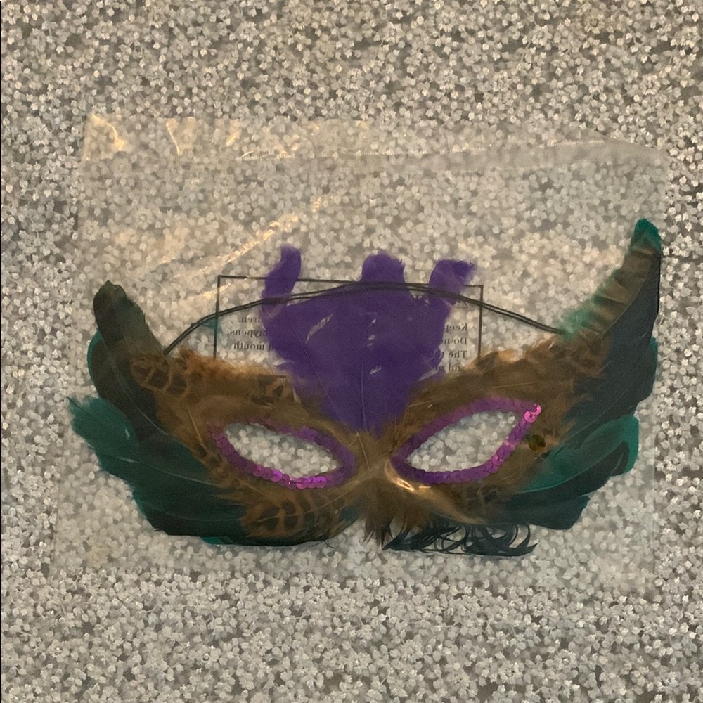 Oriental Trading Co NIP Colorful Feathered Masquerade Mask